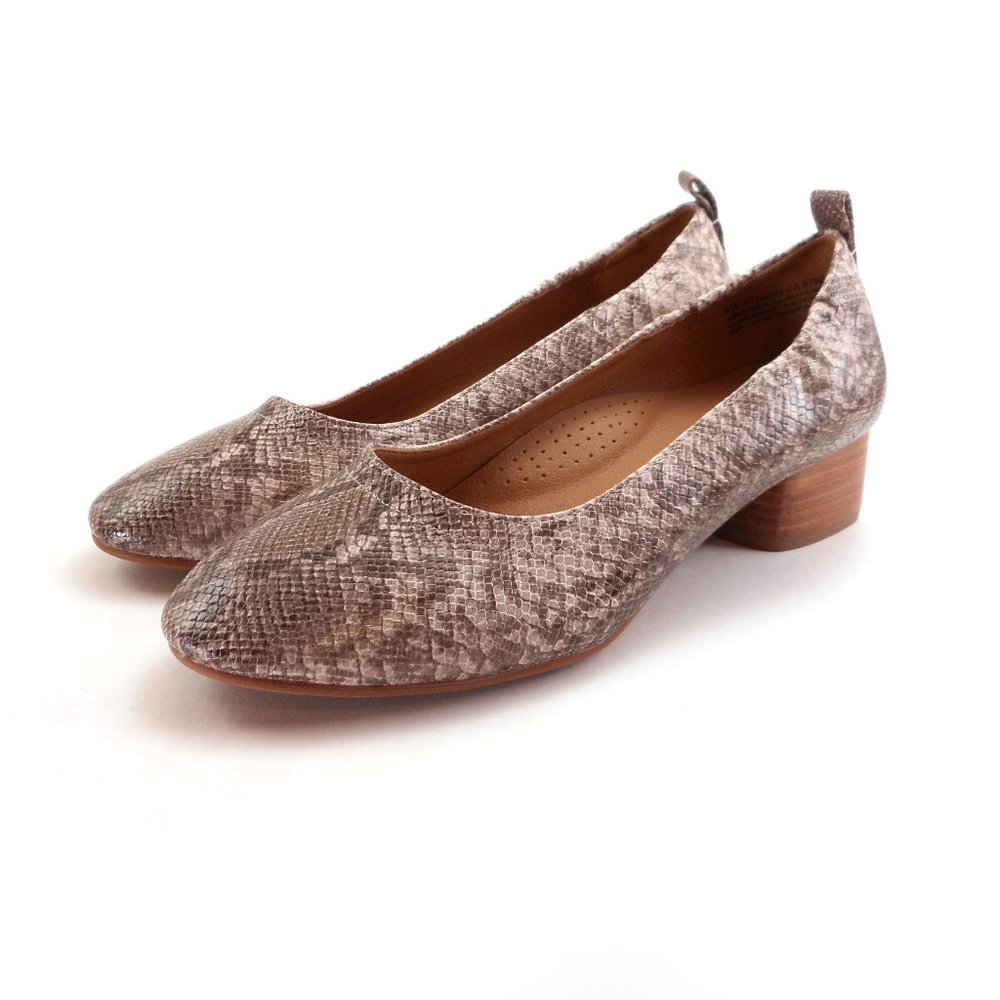 Susina Women's Size 8 M Faux Snake Animal Print Heels